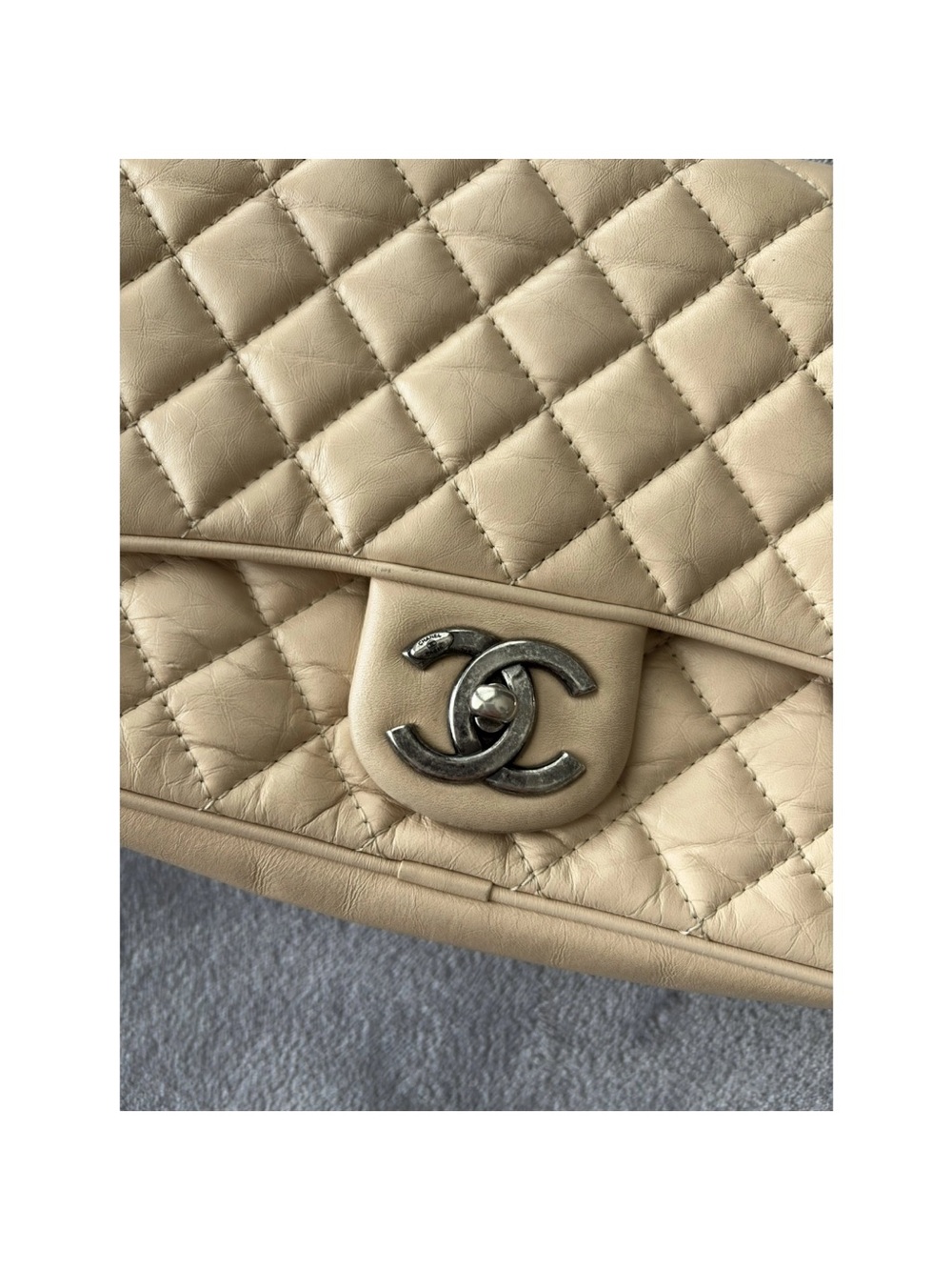 CHANEL Beige Quilted Flap Shoulder Bag with Chain Strap - Picture 2 of 14